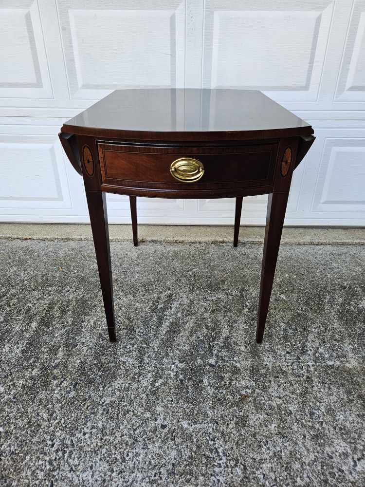 Vintage CTH Sherrill Occasional flame mahogany Pembroke accent side / end table