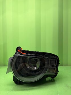 2020 2021 2022 2023 2024 2025 Land Rover Defender Left Driver Side Headlight OEM L8B2-13W030-FH