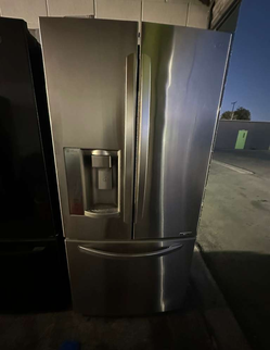 Kenmore Elite French Door Fridge – Stainless, Water Dispenser