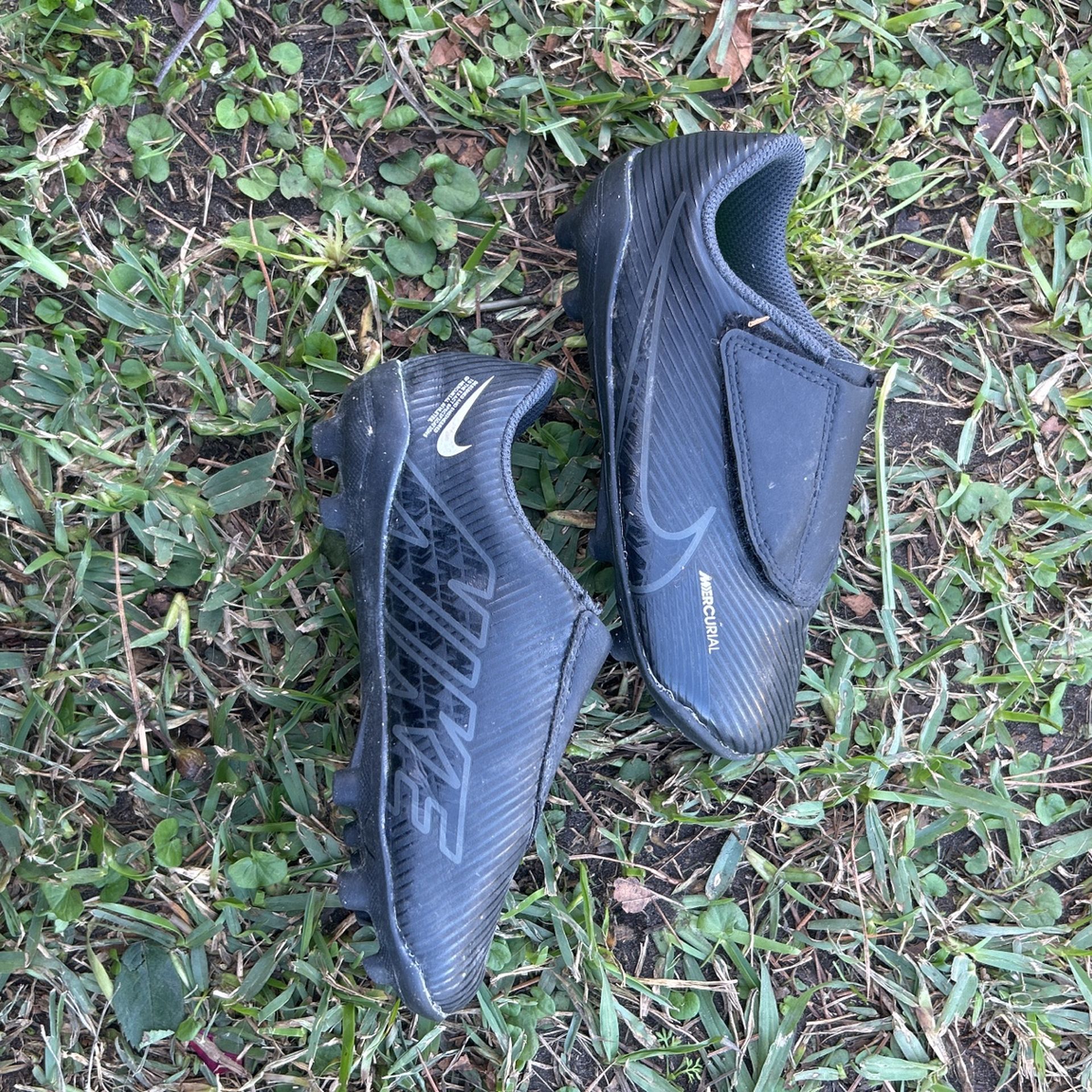 Nike Soccer Cleats Size 11c