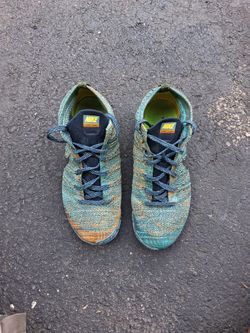 NIKE Size 12 Flyknit CHUKKA