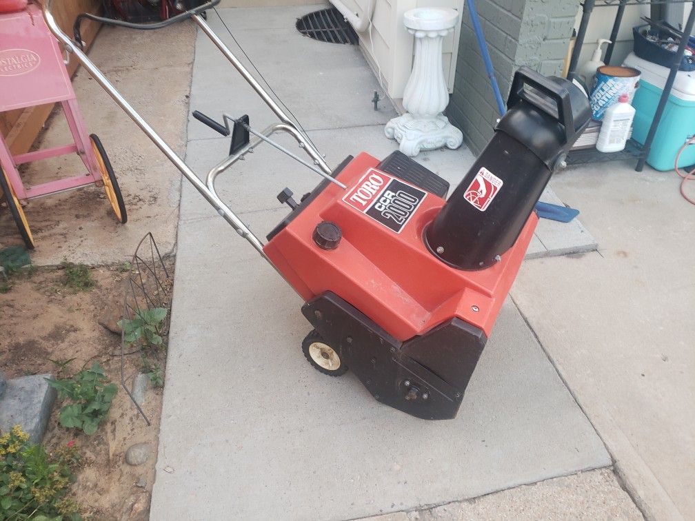 Toro Snow Blower CCR 2000
