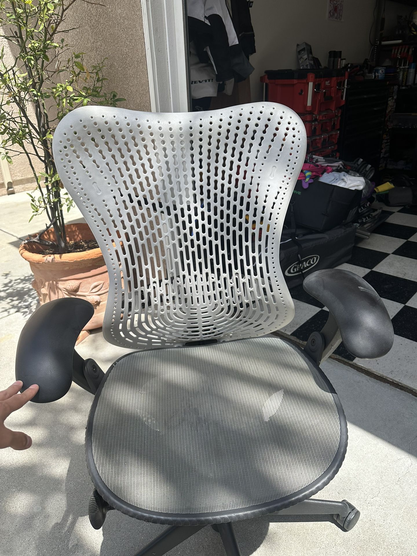 Herman miller Mirra Chair