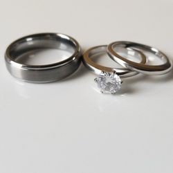 His & Hers Wedding Ring Set