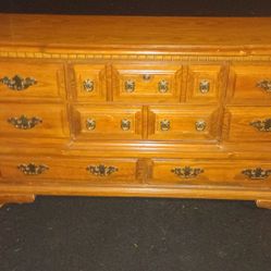 Beautiful Solid Wood 8 Drawers Dresser. Delivery Available For An Extra Fee 