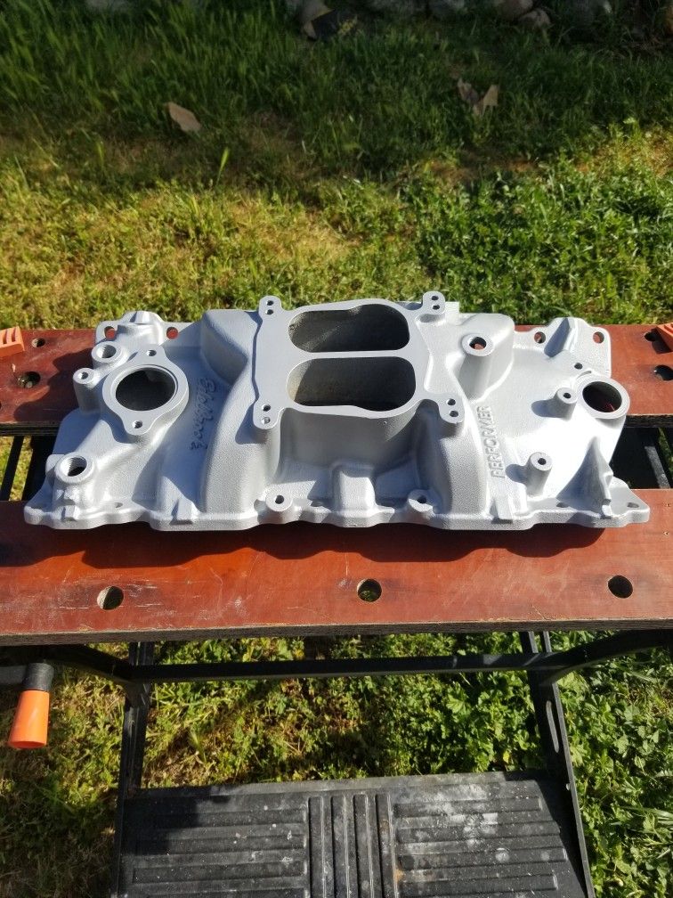 Edelbrock Manifold