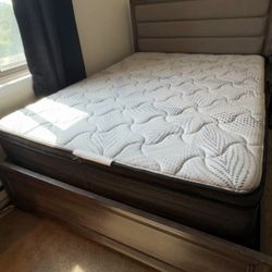 Ashley Furniture Queen Bedroom Set