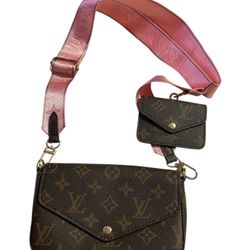 Super Cute Women’s Leather Crossbody Purse & Wallet