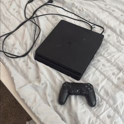 PS4 Slim