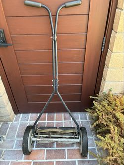 Great State 18” 5 blade manual walk behind reel lawn mower