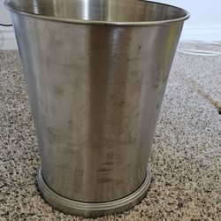 Small trash can