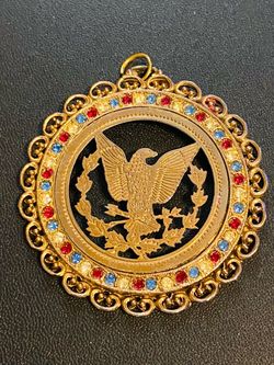 Beautiful Vintage 2.25” Gold-Tone Pendant with Beautiful Stones. A Great Addition
