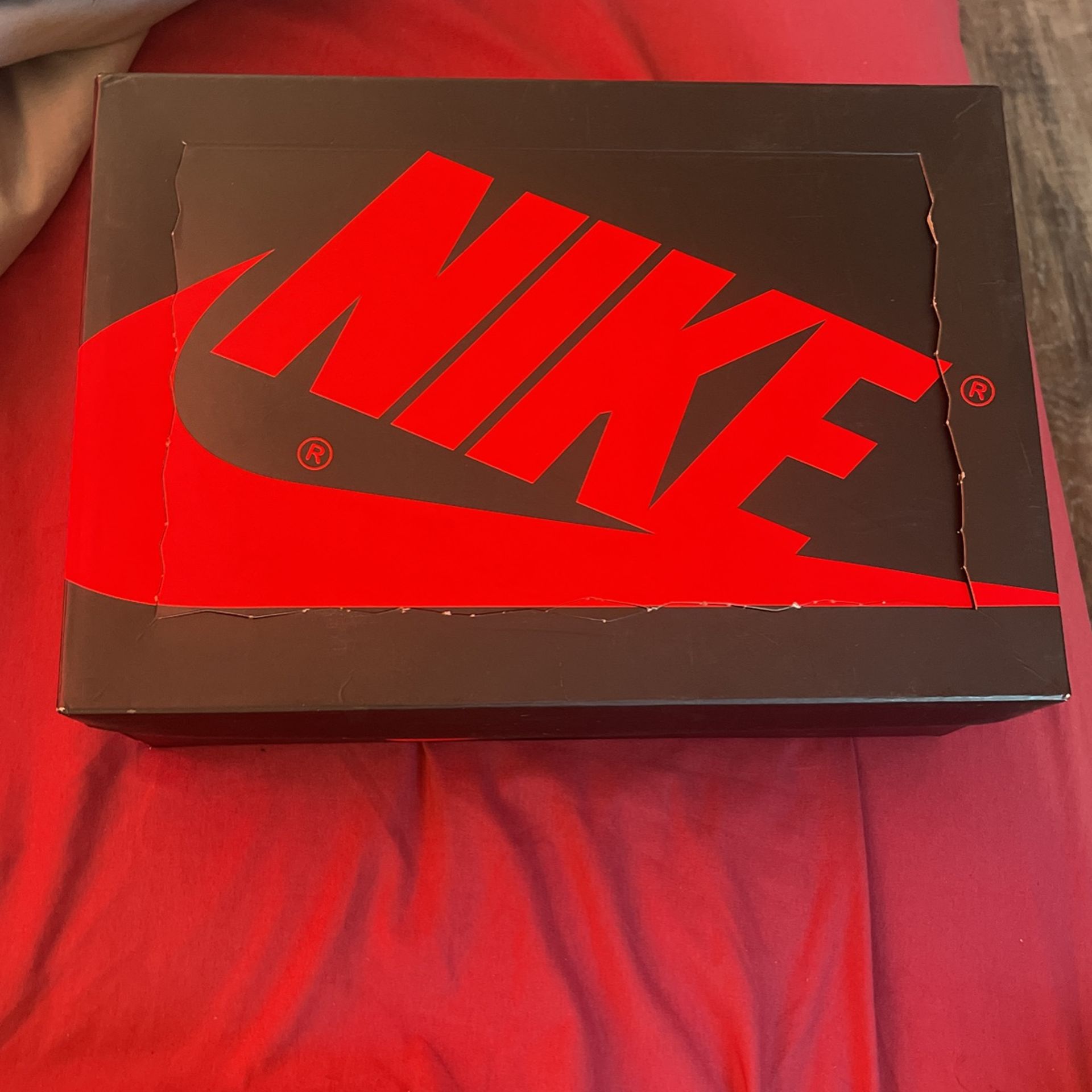 Off White Jordan 1 Unc