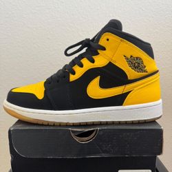 Jordan 1 Retro Mid New Love Size 8.5 Men’s Original Box Worn Once $200