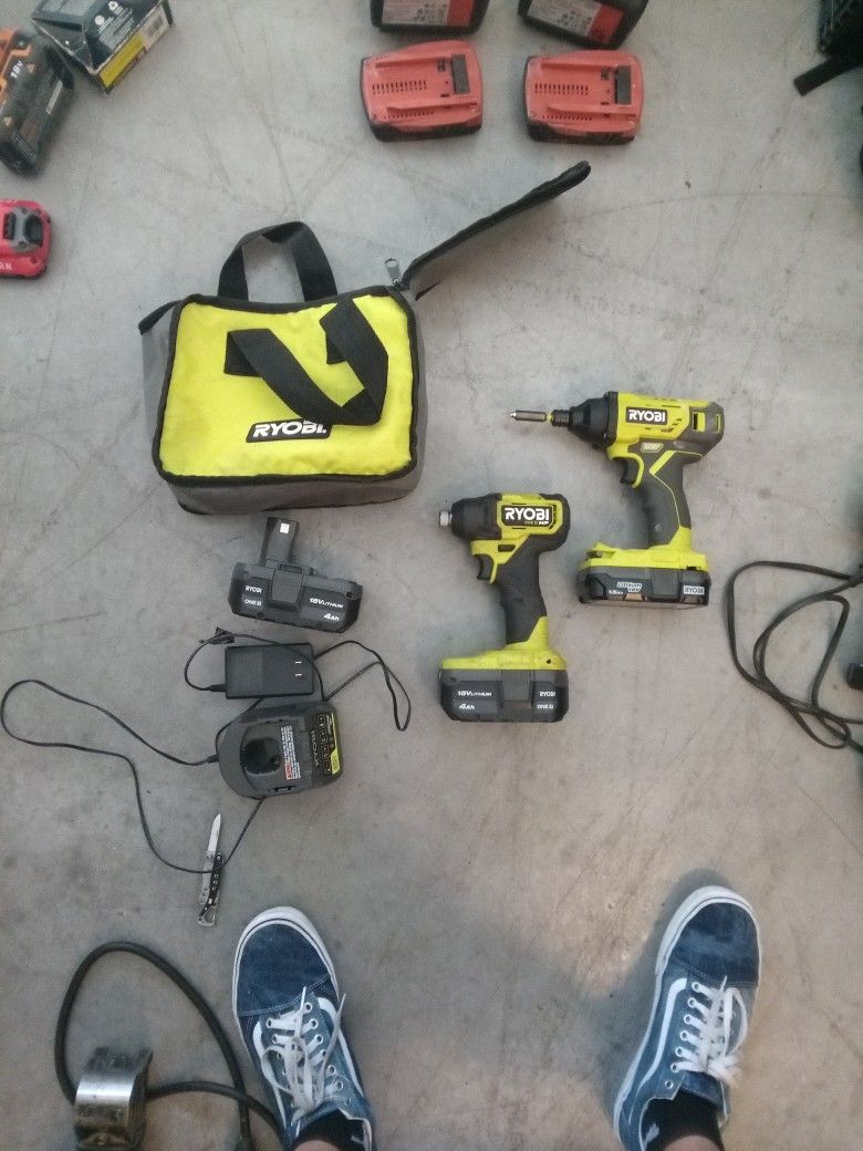 RYOBI Drill Package