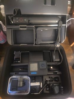 Go Pro Hero 11 Black Creator Bundle