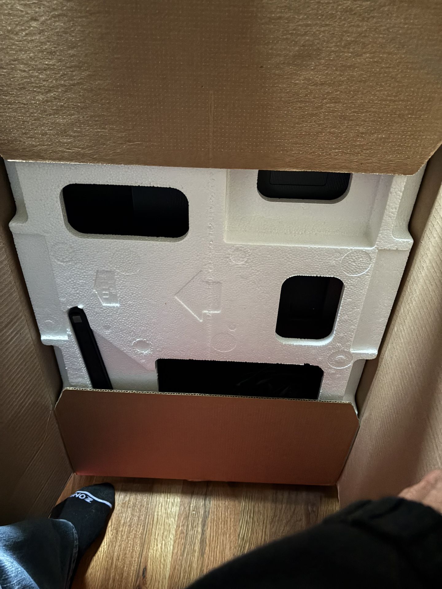 New Samsung Computer Monitor Essential S3 27