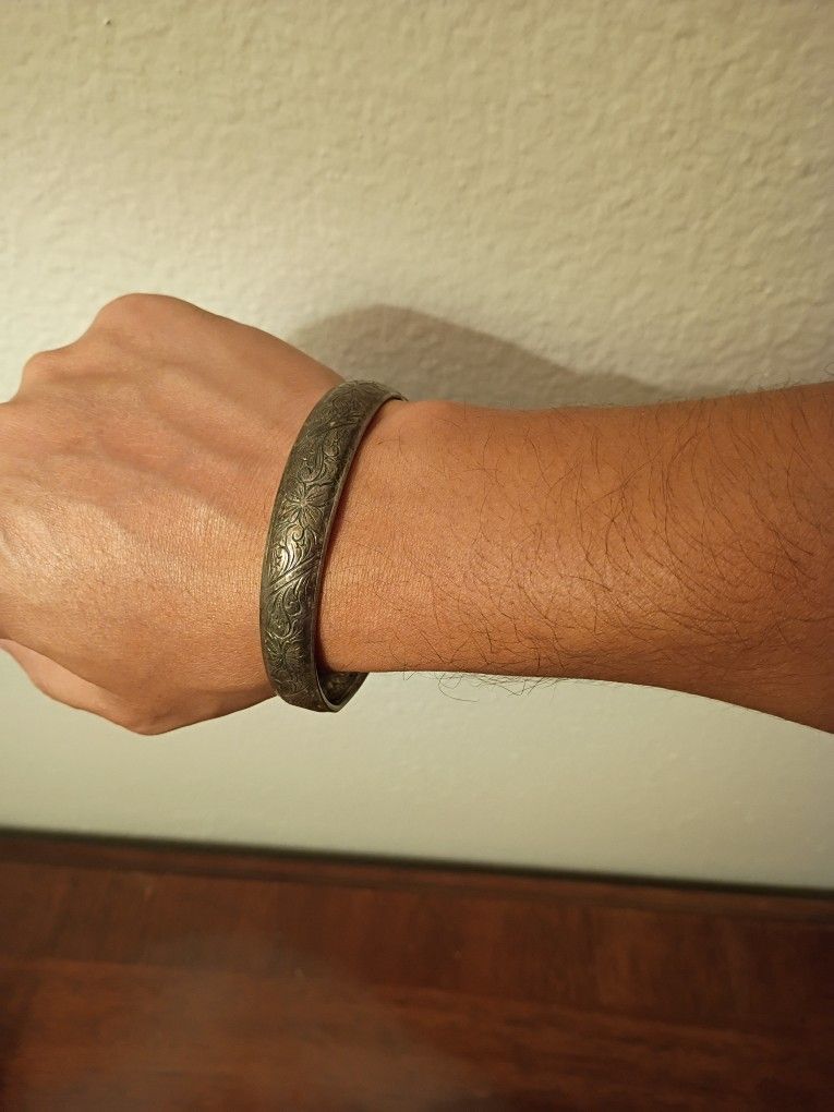 Vintage BEAU Sterling Silver Bangle