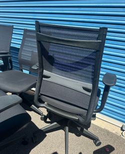 SitOnIt seating ergonomic office chairs