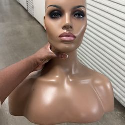 Mannequin Head make 