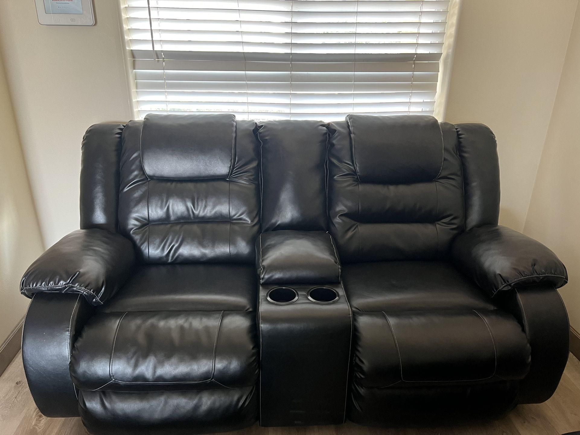 Black Leather Recliner  Sofa 