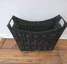 MAGAZINE RACK