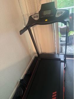 Brand New Treadmill, Only Used 4–5 Times * Foldable Treadmill for Sale, Excellent Condition