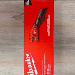Milwaukee m12 cordless copper tubing cutter