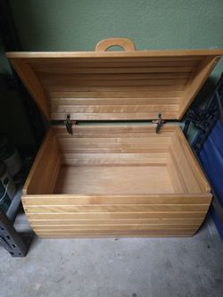 Storage chest
