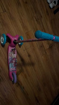 Girls scooter