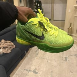 Kobe Grinches 