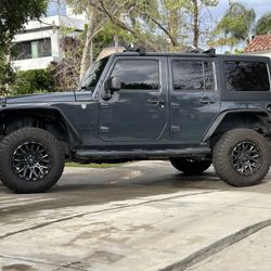 FULLY DECKED OUT JEEP WRANGLER! 