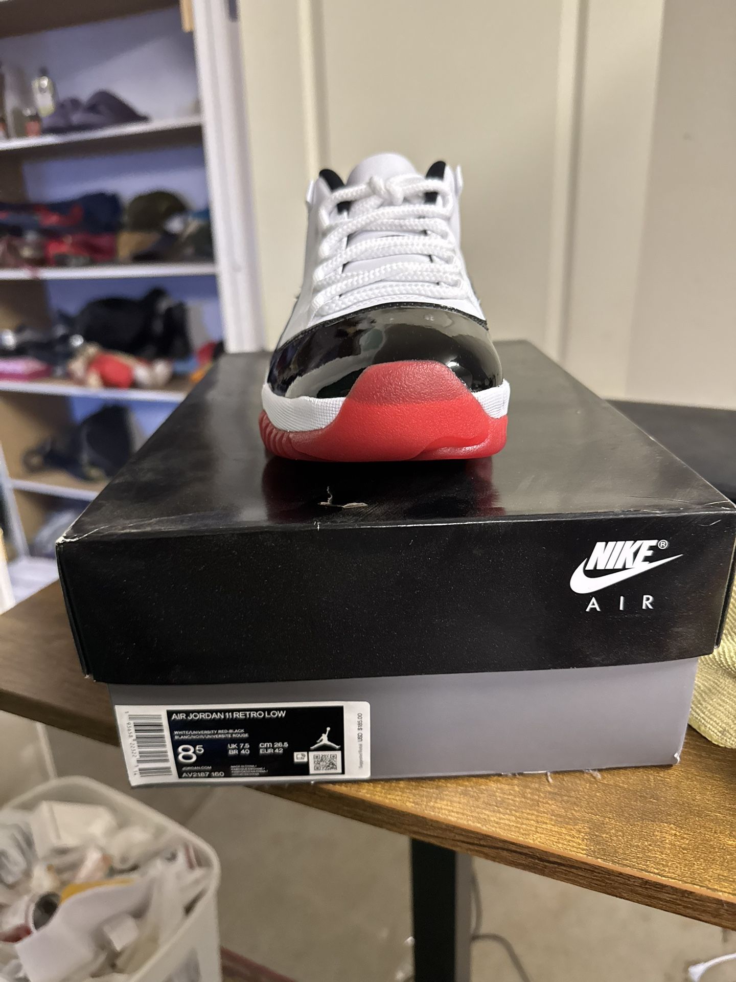 Air Jordan 11 Low concord bred Size 8.5