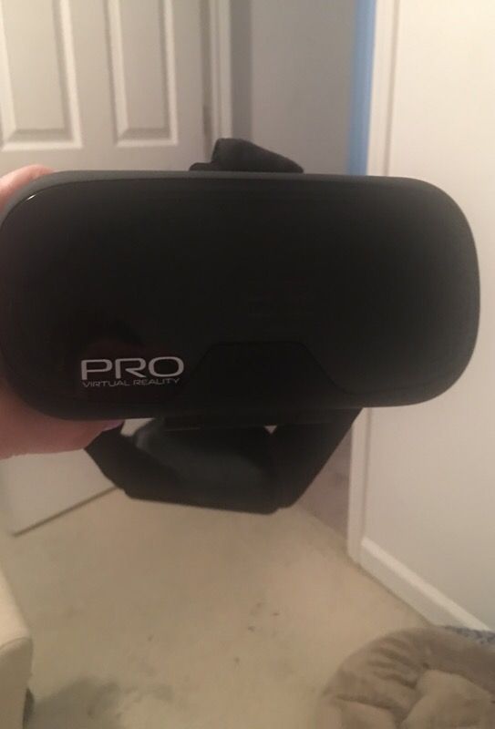 Dream360.com PRO virtual reality smartphone headset