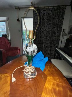 LAMP - Beautiful Blown Artglass Lamp