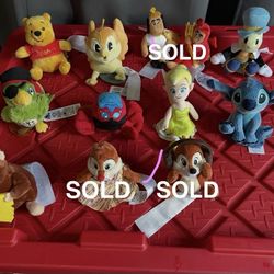 Disney shoulder magnets