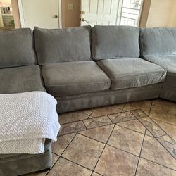 Gray Sectional Couch With Sleeper 