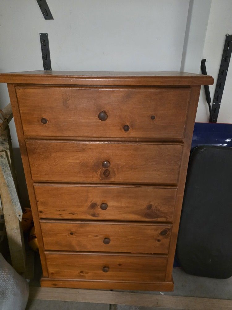 5 Drawer Dresser
