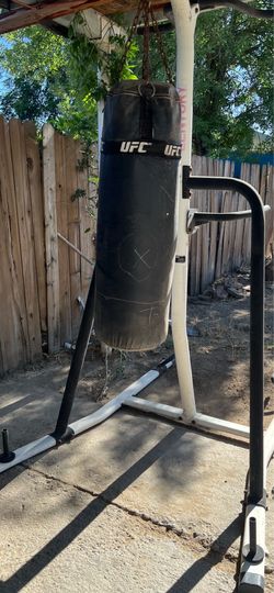 Heavy bag w/ stand
