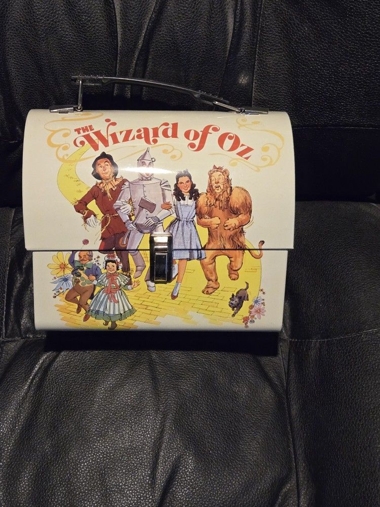 Wizard Of OZ Tin Lunchbox