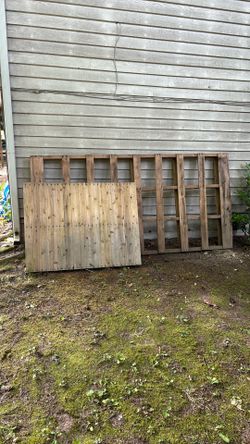 2 Free Pallets