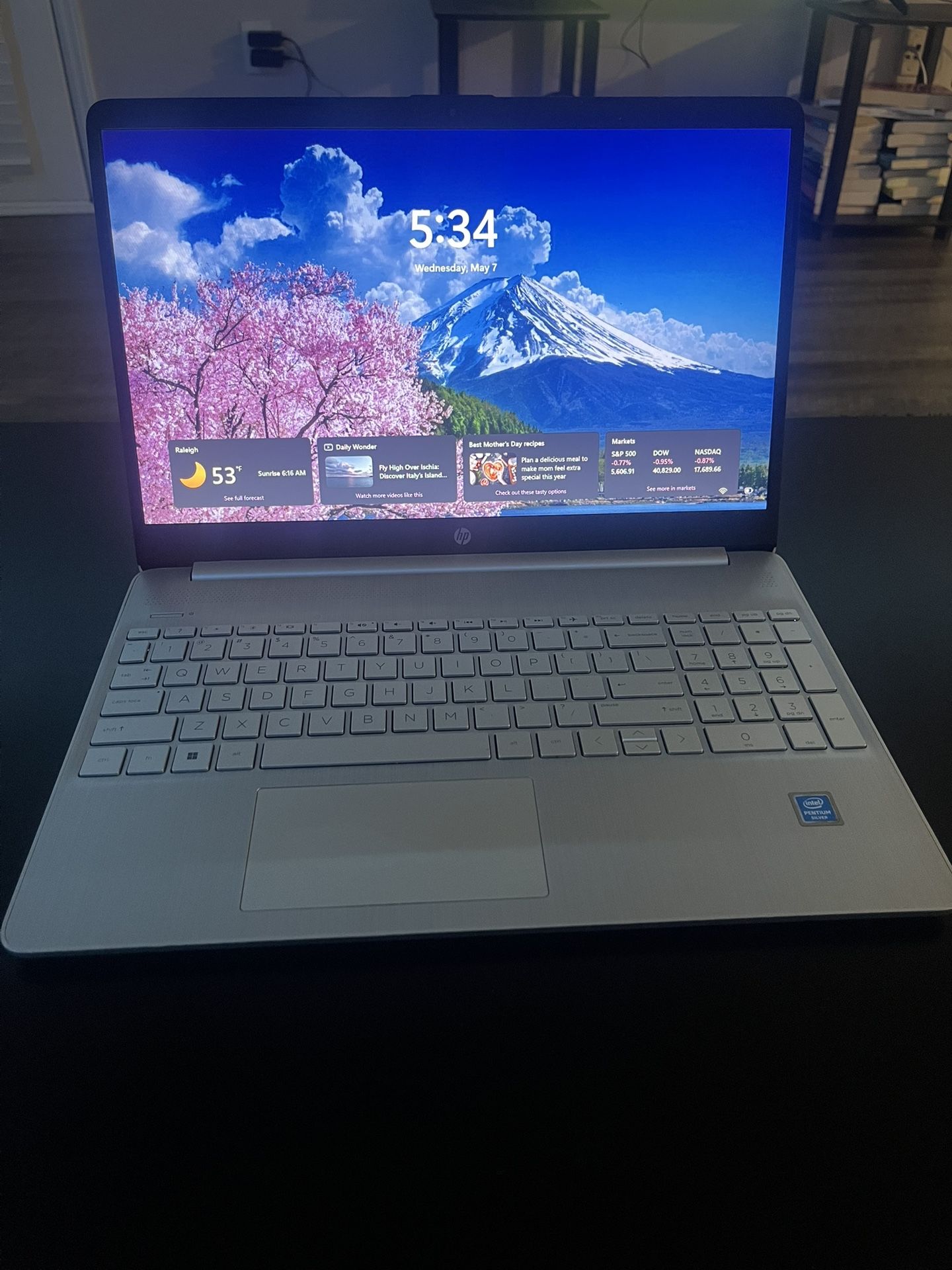 HP Laptop - 8GB Ram 256GB Storage