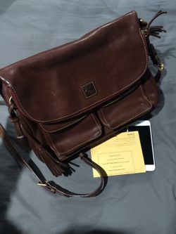 Dooney & Bourke 100% authentic