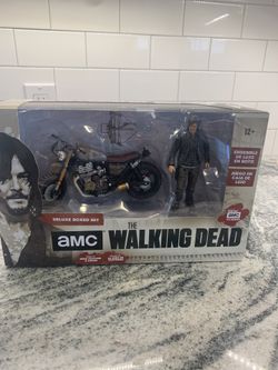 The Walking Dead AMC Daryl Dixon With Custom Bike Deluxe Boxed Action Figure Set