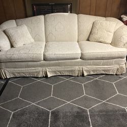 Cream colored vintage couch and loveseat. Excellent condition. Pick up in Willowick.