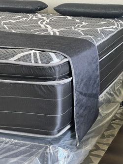 Brand New King Size 14 Inch PillowTop Hybrid Mattress Only/Fast Delivery