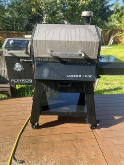 Pit Boss Laredo 1000 Platinum