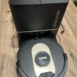 Robot vacuum