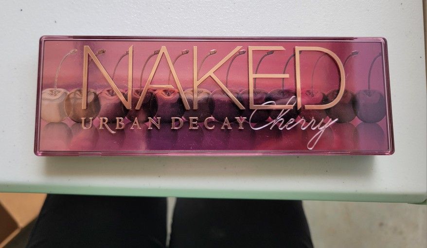 Urban Decay - Naked Cherry Palette