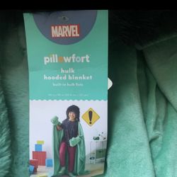 Pillowfort Hooded Hulk Blanket Marvel Avengers Super Hero